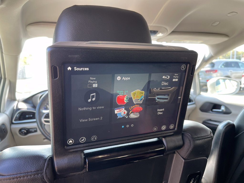Used 2020 Chrysler Pacifica Touring-L Plus FWD image 15