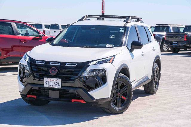 Certified 2025 Nissan Rogue SV image 1