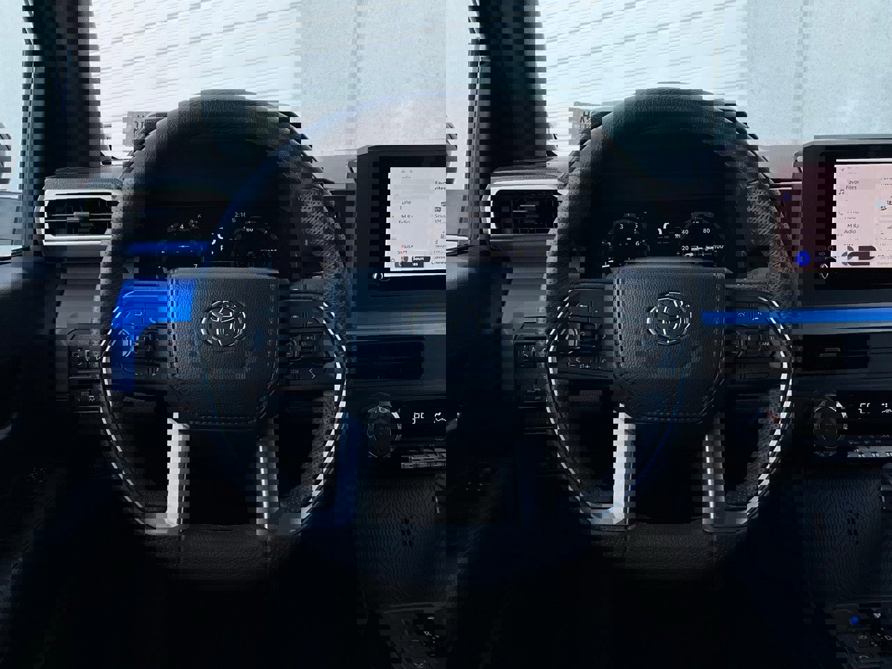 Used 2025 Toyota Tacoma TRD Off-Road image 32