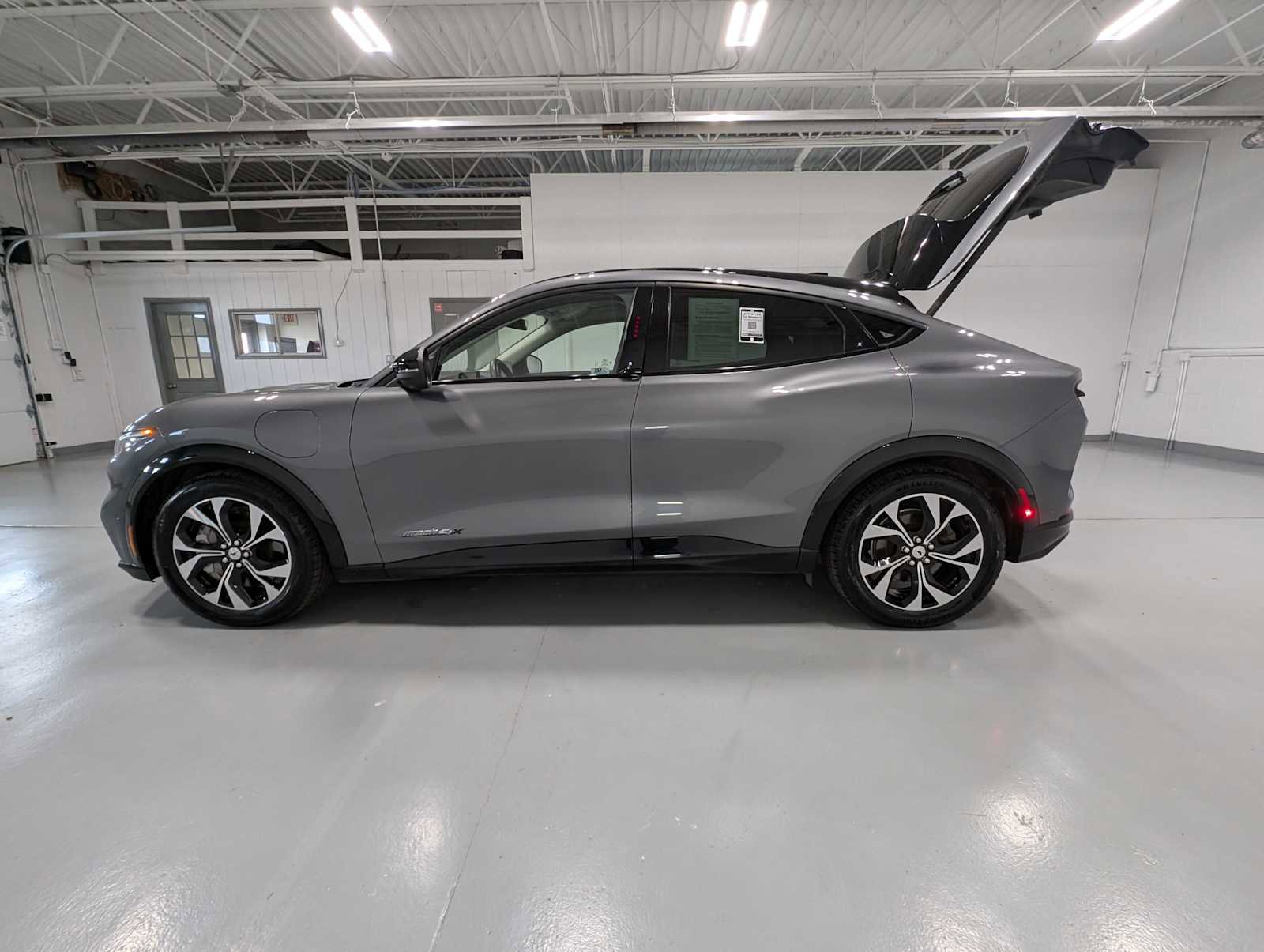 Used 2021 Ford Mustang Mach-E Premium AWD/4WD image 12