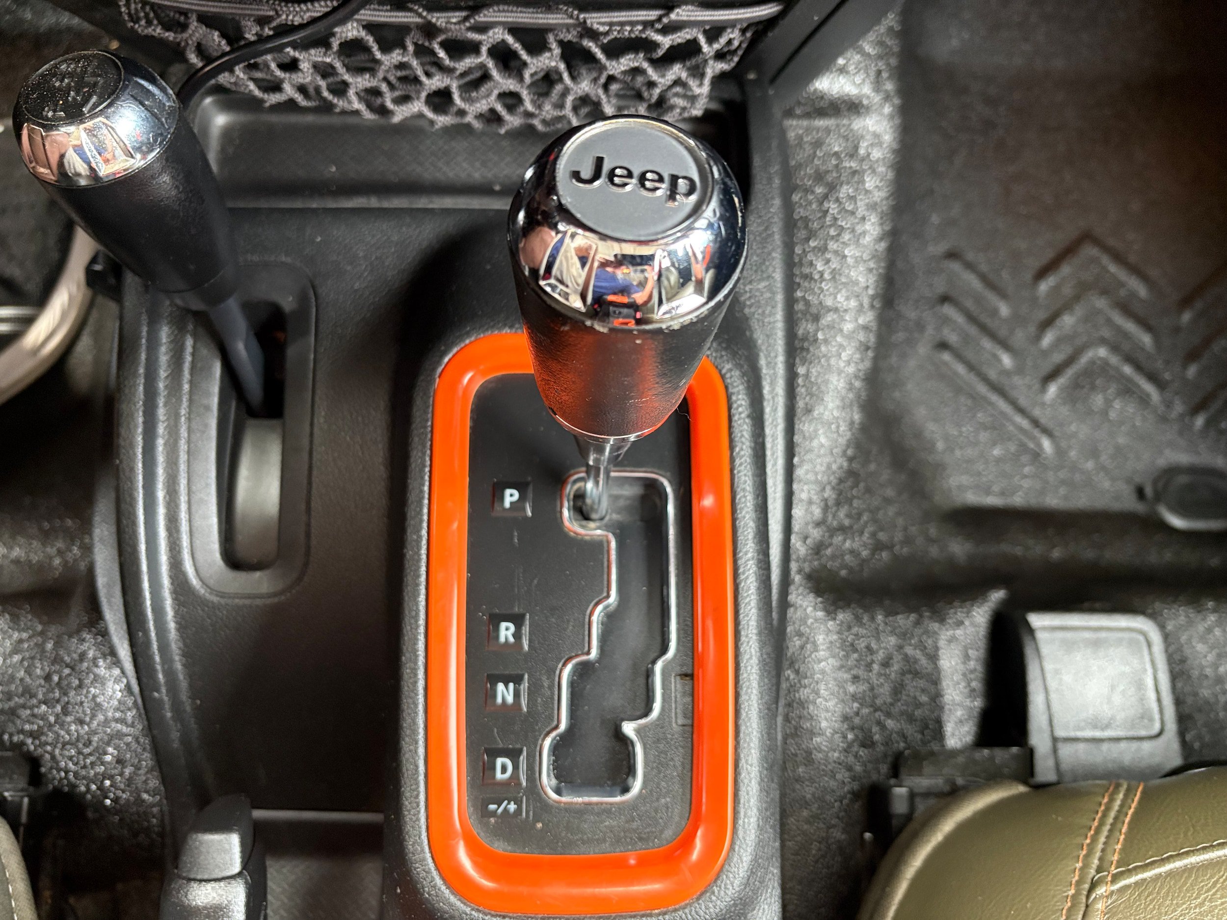 Used 2017 Jeep Wrangler Sahara AWD/4WD image 41