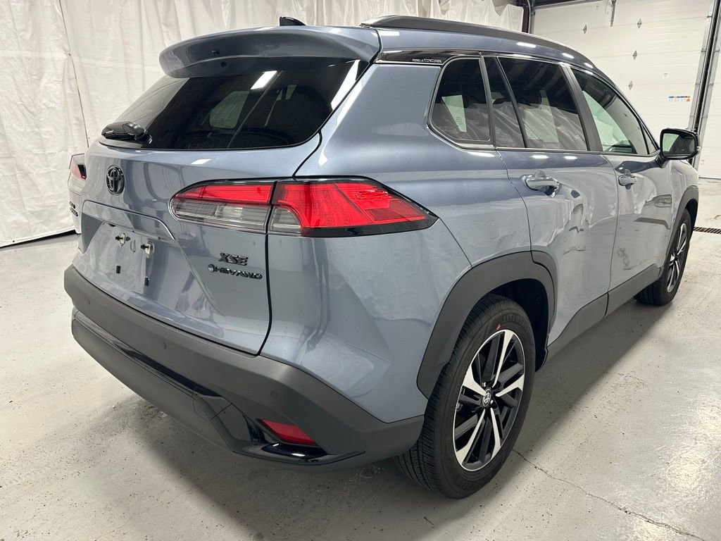 Used 2025 Toyota Corolla Cross XSE image 7