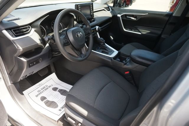 Used 2020 Toyota RAV4 XLE FWD image 8