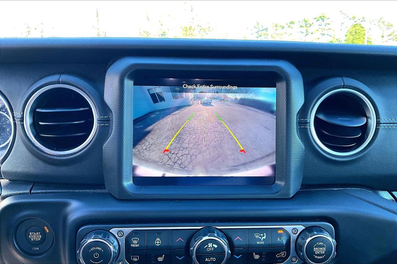 Certified 2023 Jeep Wrangler Sahara w/ Cold Weather Group image 13