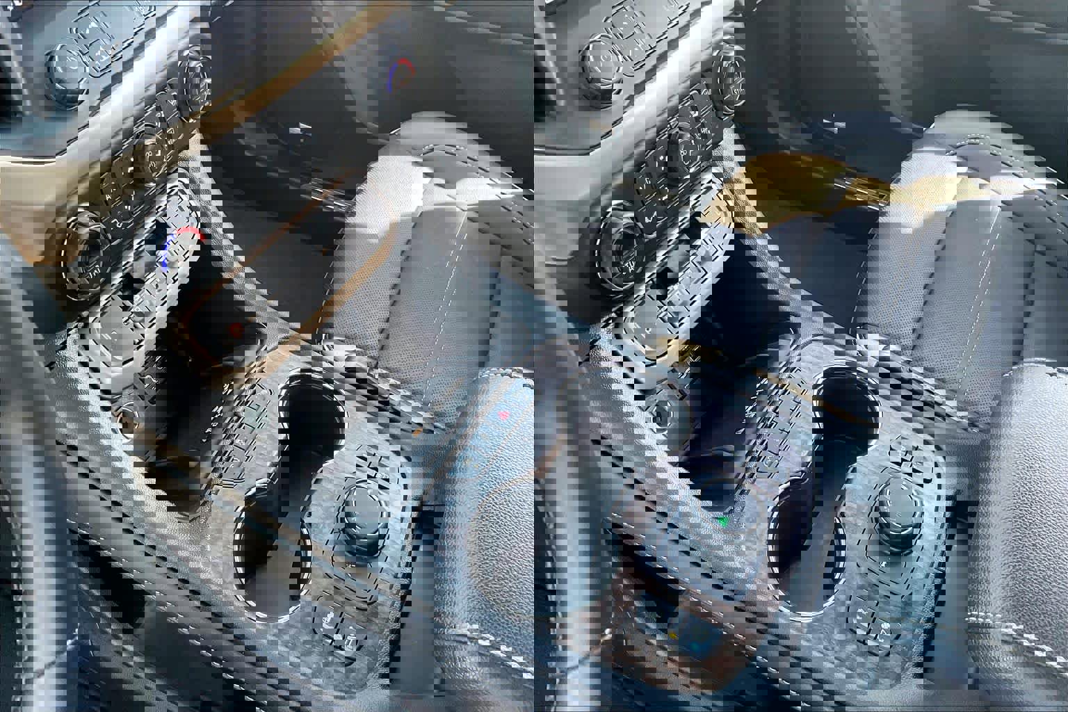 Certified 2023 GMC Acadia Denali w/ Denali Ultimate Package image 16