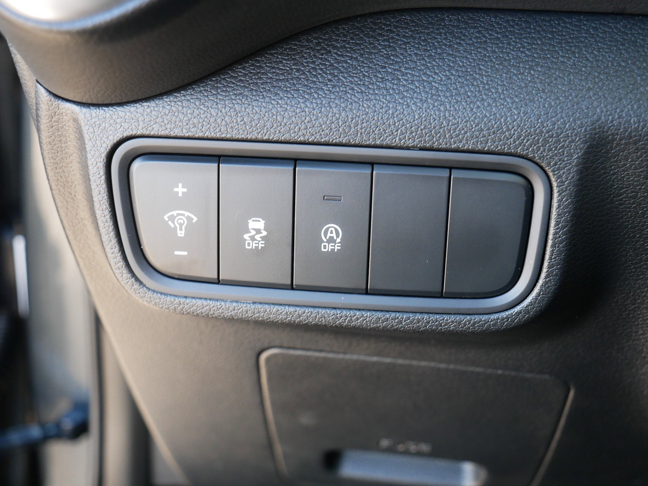 Certified 2025 Kia Soul LX w/ LX Technology Package FWD image 26
