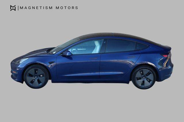 Used 2023 Tesla Model 3 Standard Range image 3