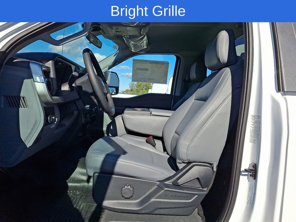New 2025 Ford F550 XL image 8