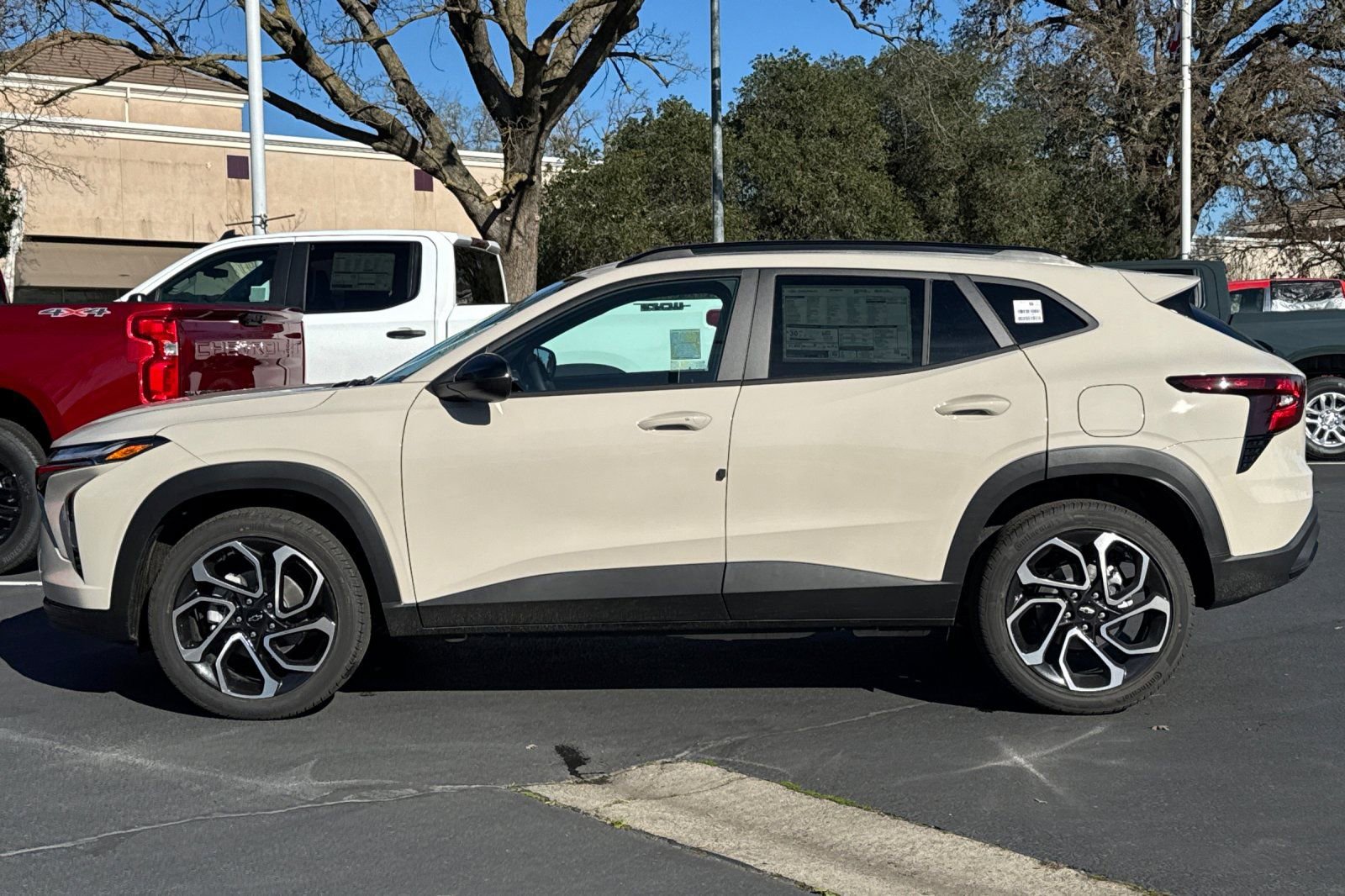 New 2026 Chevrolet Trax RS w/ Sunroof Package image 6