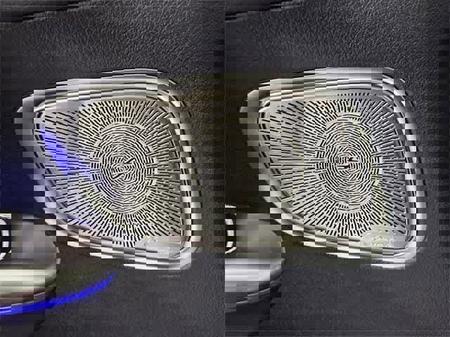 Used 2025 Mercedes-Benz GLC 350e GLC 350e image 33