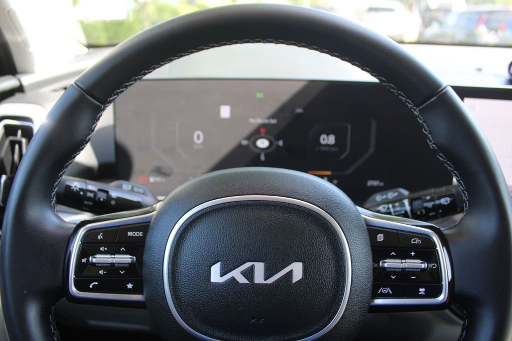 Certified 2025 Kia Sorento SX AWD/4WD image 27