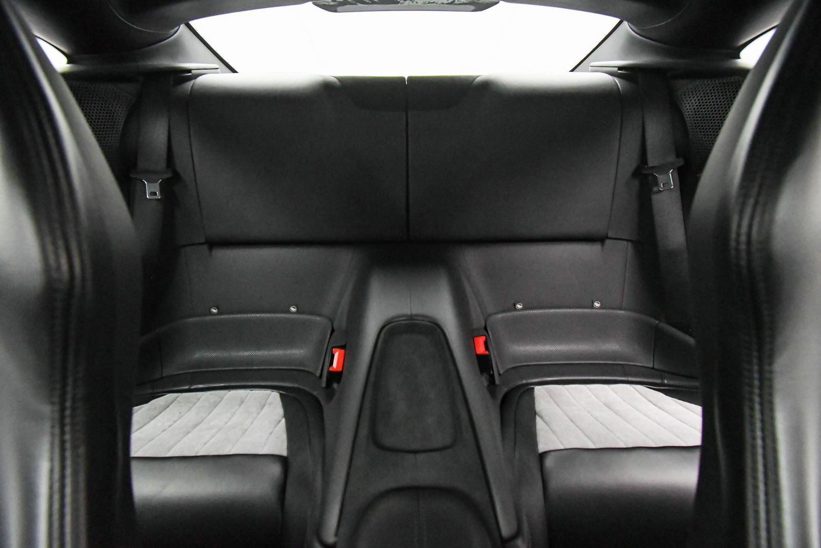 Used 2023 Ferrari Roma image 18