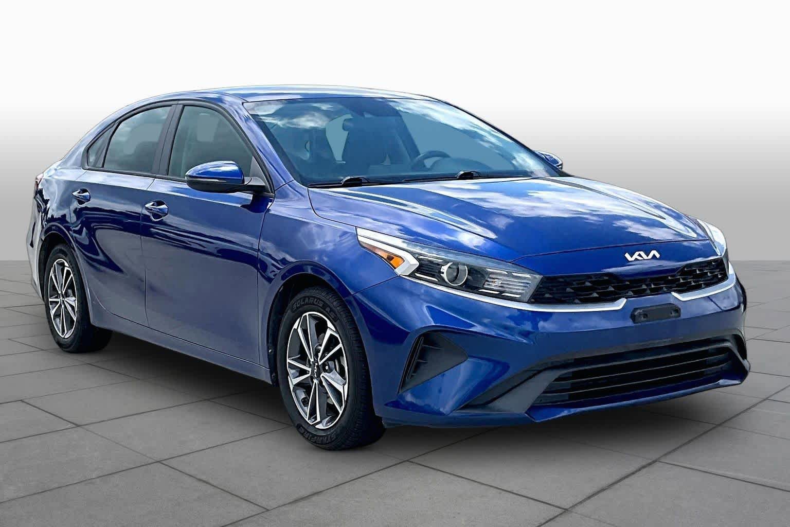 Certified 2022 Kia Forte LXS w/ LXS Technology Package FWD image 3