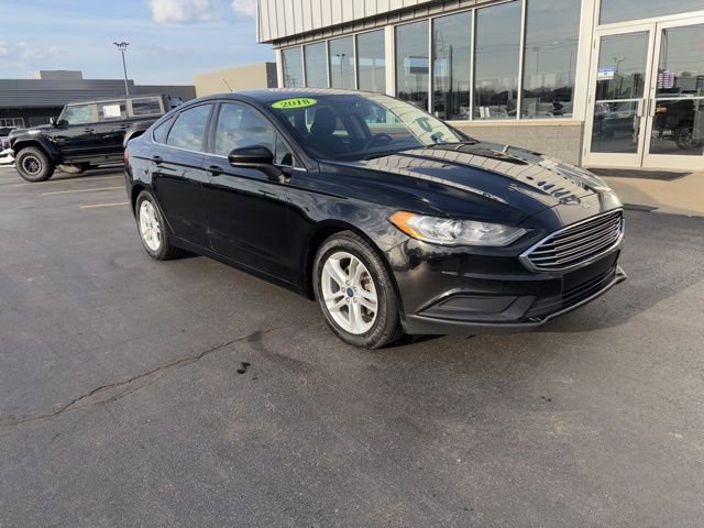 Used 2018 Ford Fusion SE FWD image 1