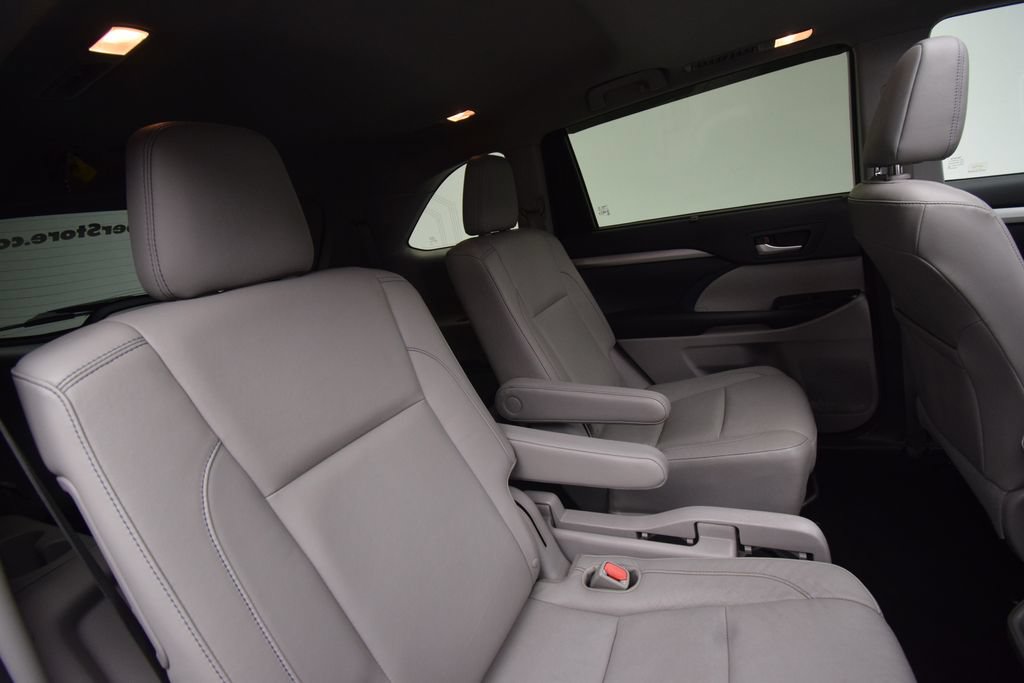 Used 2015 Toyota Highlander XLE AWD/4WD image 27