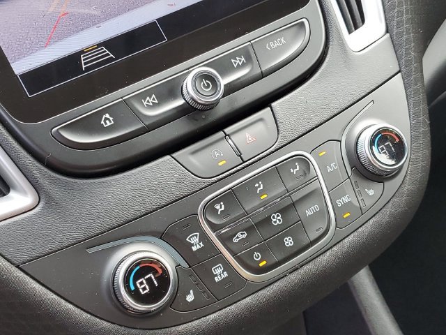 Used 2025 Chevrolet Malibu LT FWD image 18