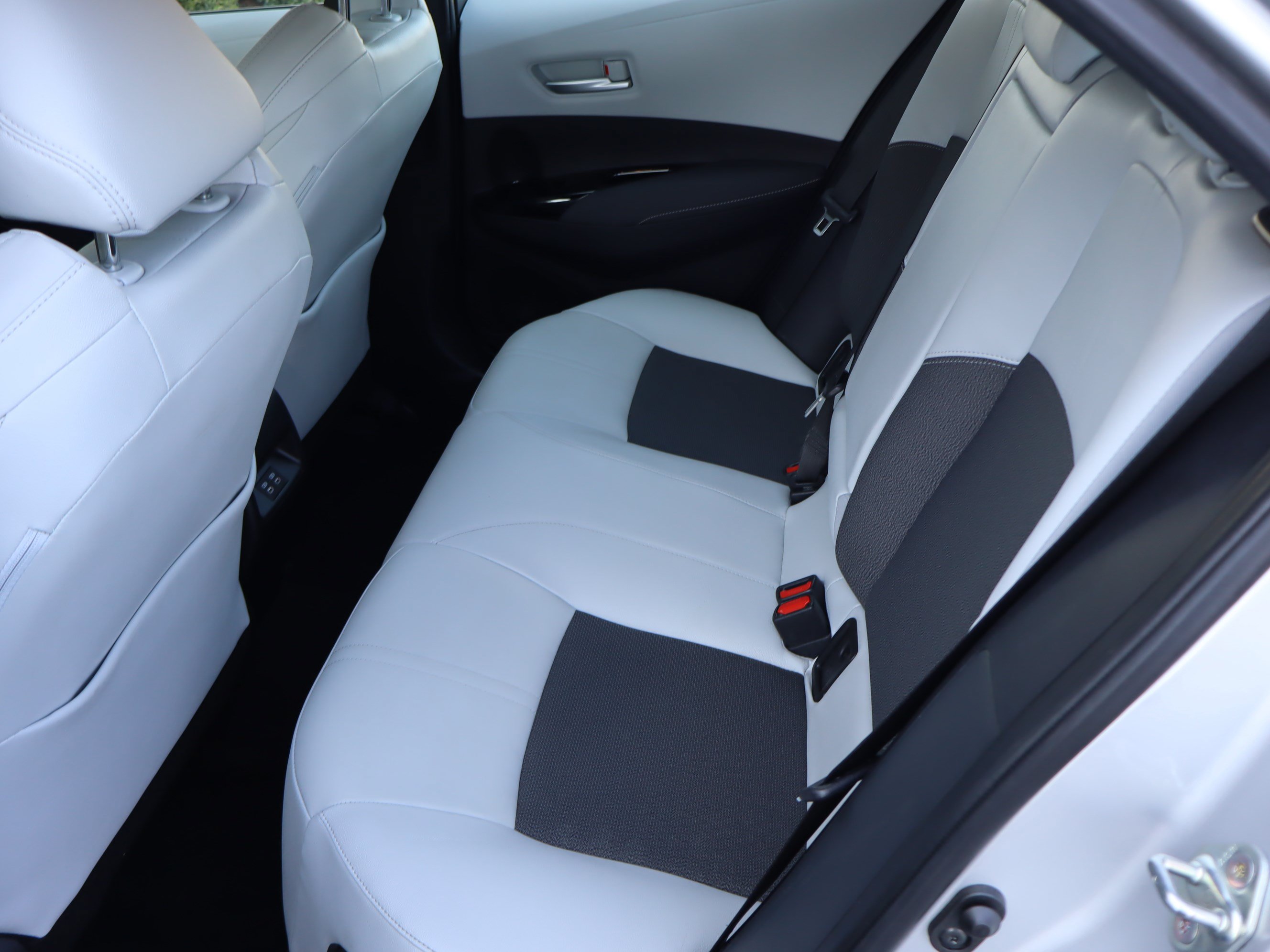 Used 2024 Toyota Corolla XSE FWD image 32