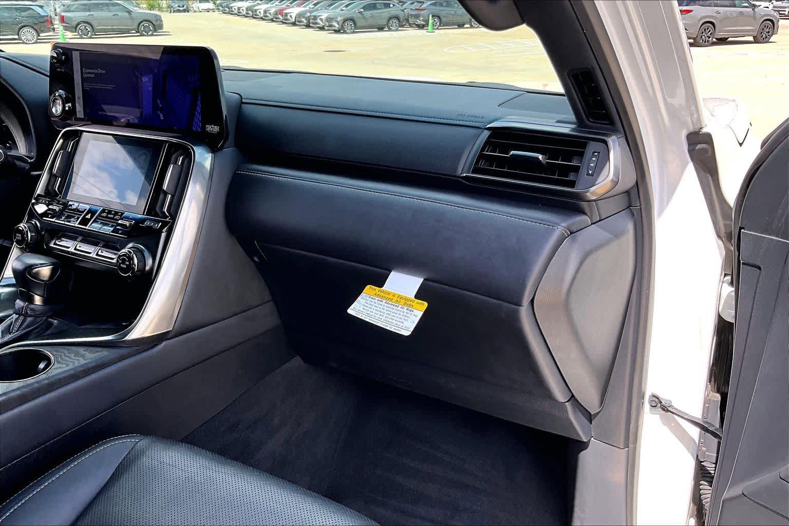 Used 2023 Lexus LX 600 4WD w/ Appearance Package image 16