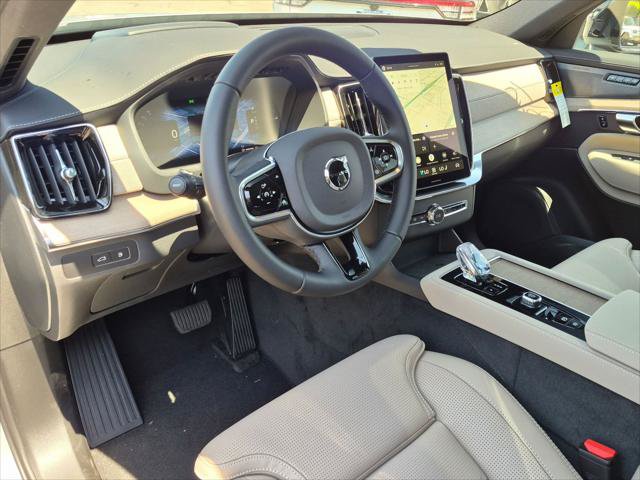 New 2026 Volvo XC90 T8 Ultra w/ Protection Package AWD/4WD image 7