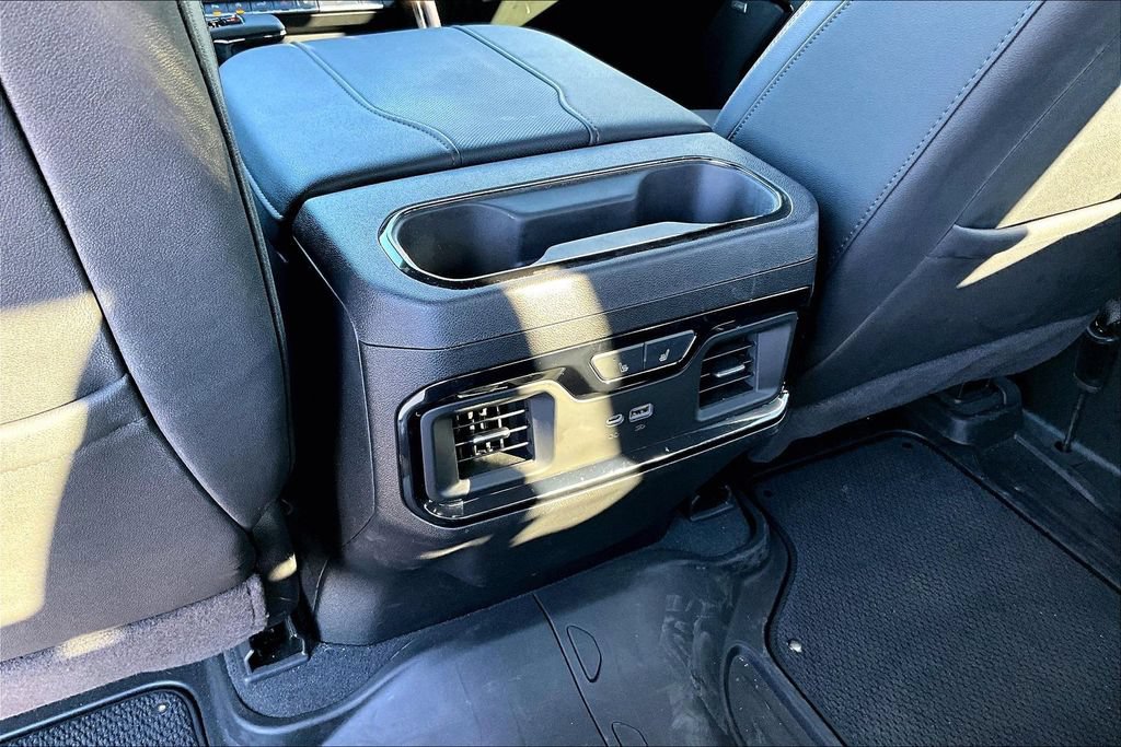 Used 2025 GMC Sierra 1500 AT4 w/ AT4 Premium Package AWD/4WD image 30