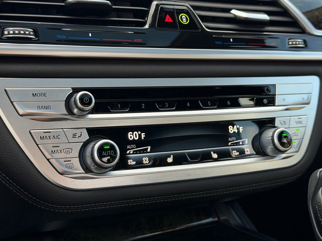 Used 2022 BMW 740i w/ M Sport Package image 22