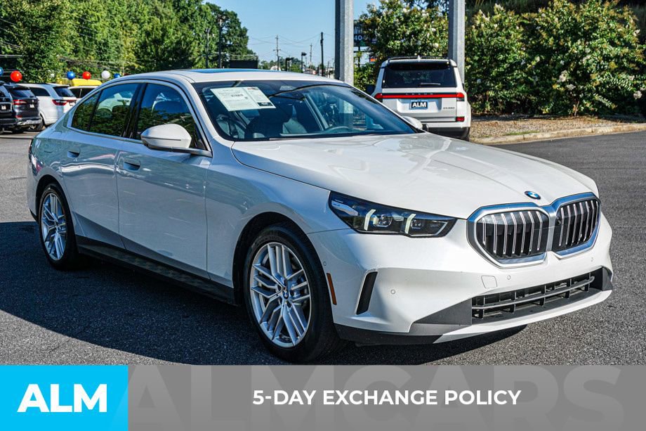 Used 2025 BMW 530i image 4