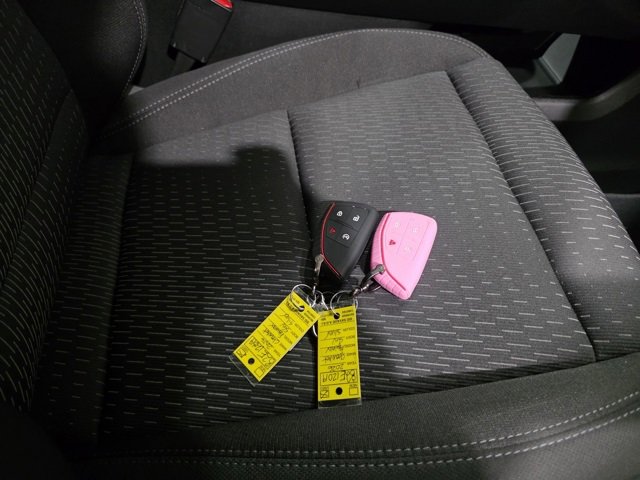 Used 2026 Chevrolet Equinox LT image 9