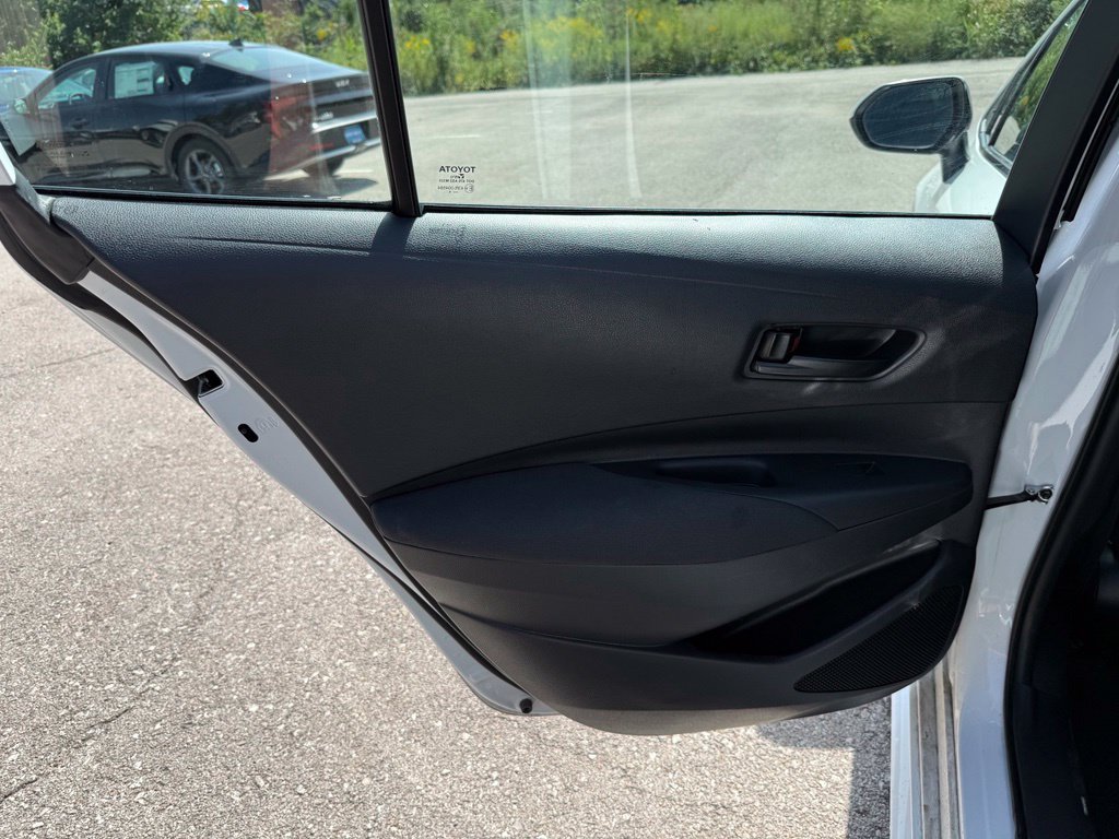 Used 2025 Toyota Corolla LE FWD image 8