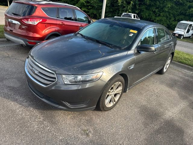 Used 2016 Ford Taurus SE FWD image 15