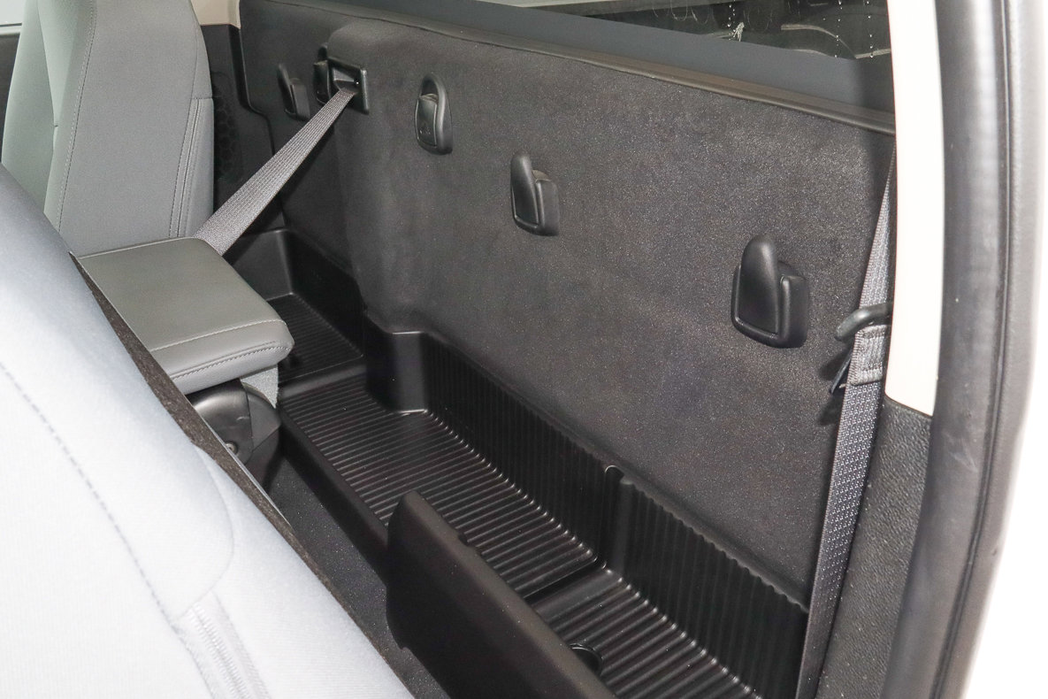 Used 2020 RAM 1500 Classic SLT AWD/4WD image 8