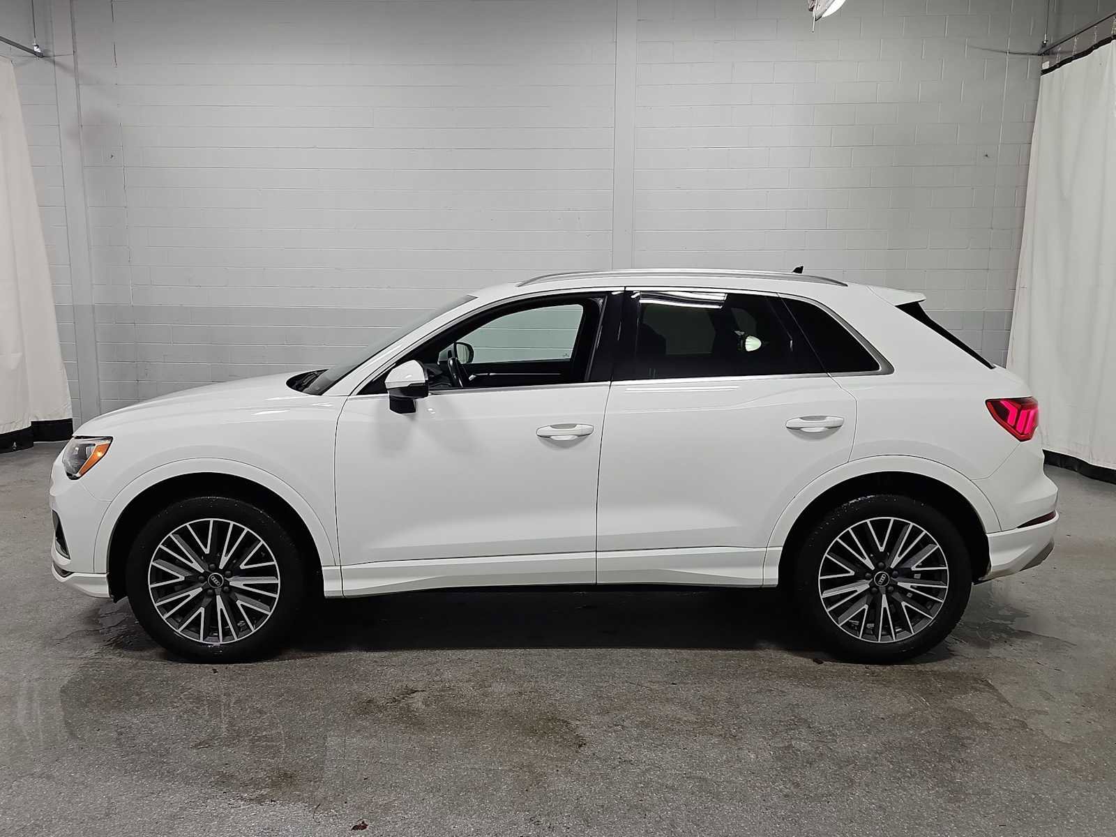 Used 2022 Audi Q3 2.0T Premium image 3