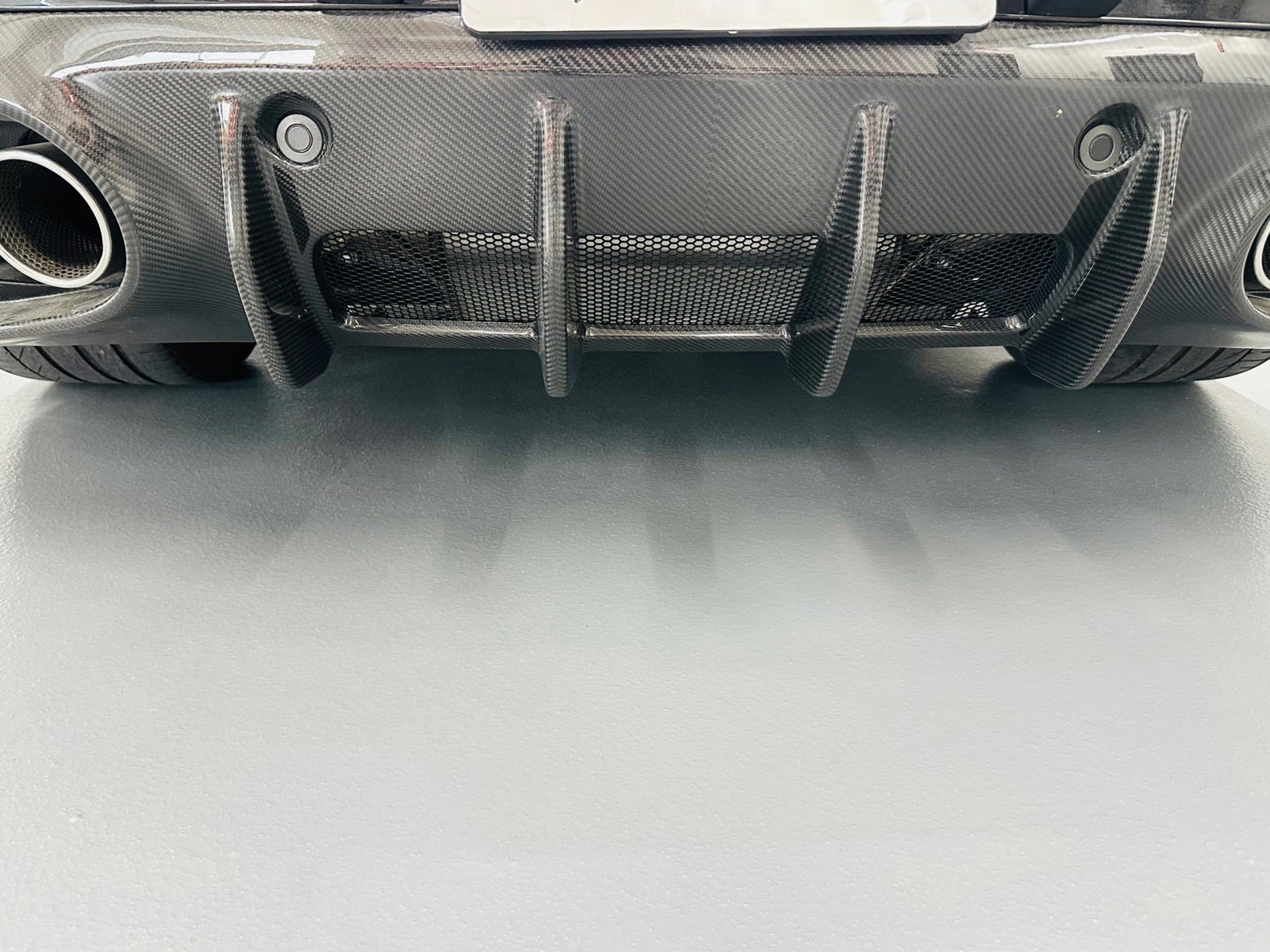 Used 2018 Aston Martin Vanquish S RWD image 23