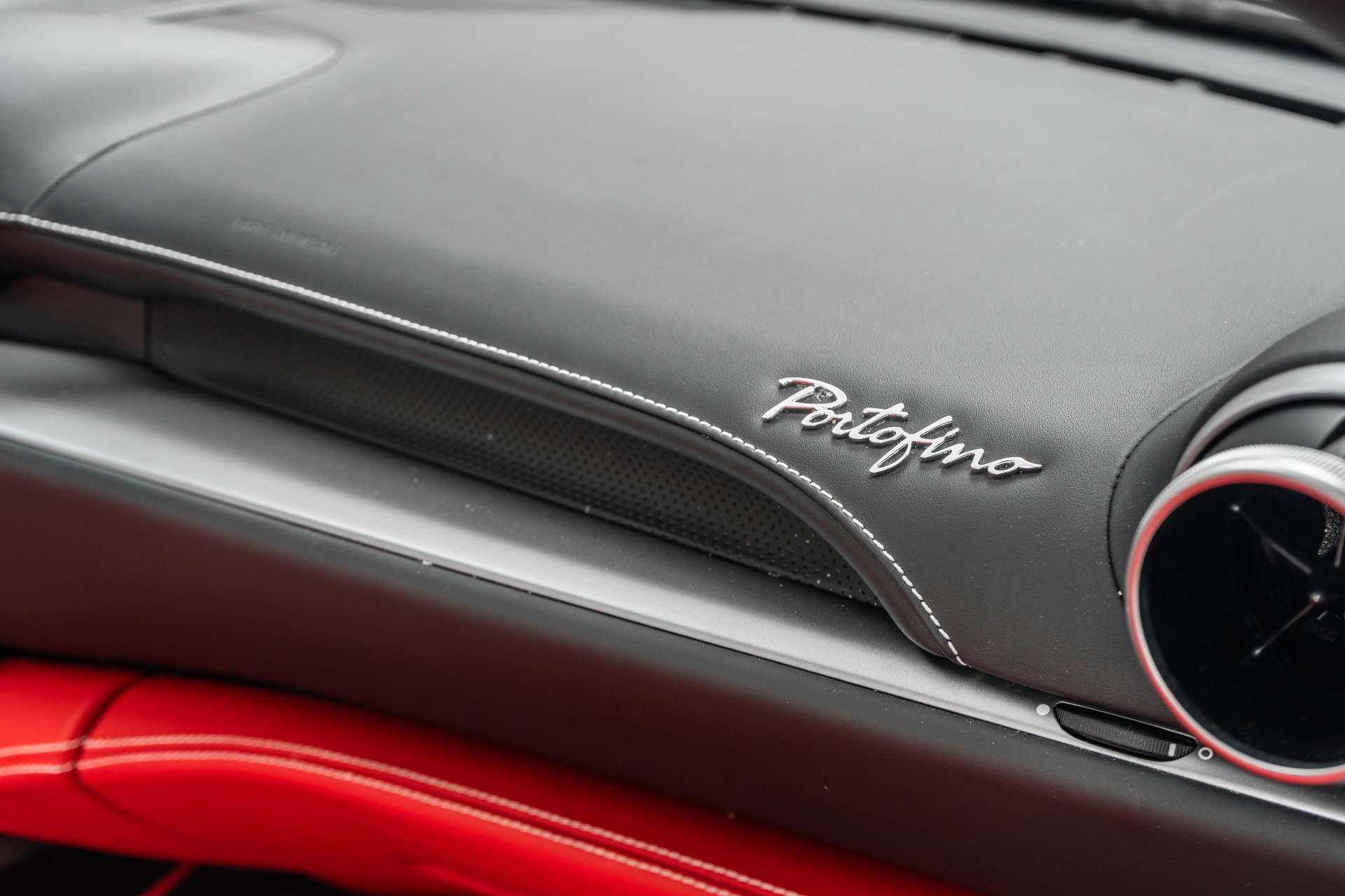 Used 2019 Ferrari Portofino RWD image 30