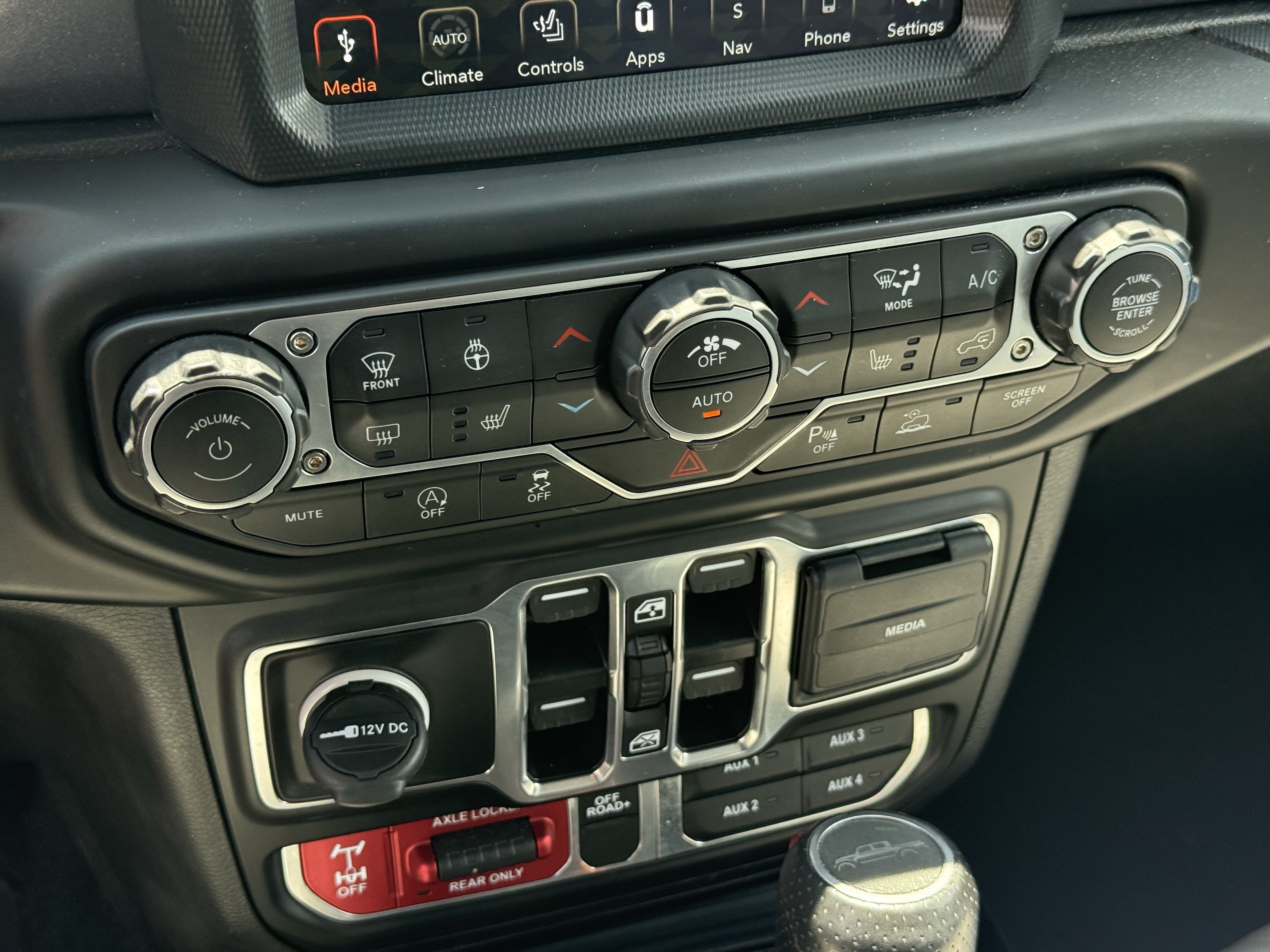 Used 2023 Jeep Gladiator Mojave w/ LED Lighting Group AWD/4WD image 23