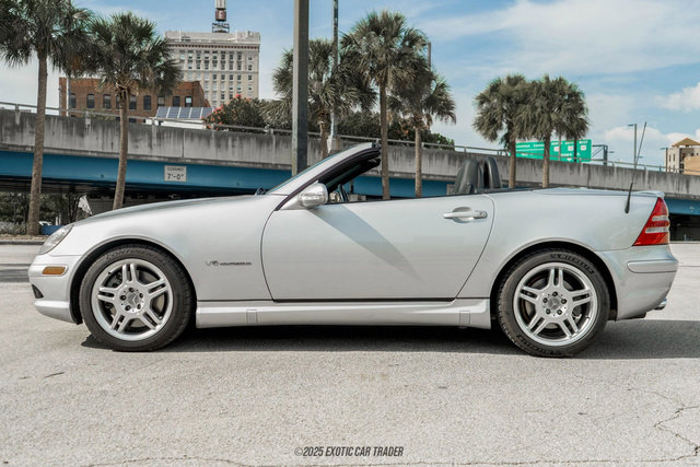 Used 2003 Mercedes-Benz SLK 32 AMG image 3