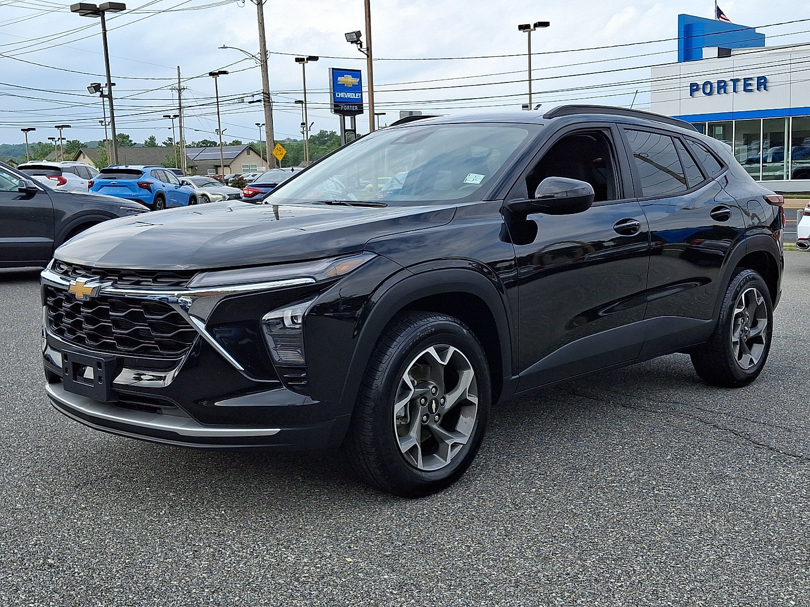 Certified 2024 Chevrolet Trax LT w/ Driver Confidence Package FWD image 3