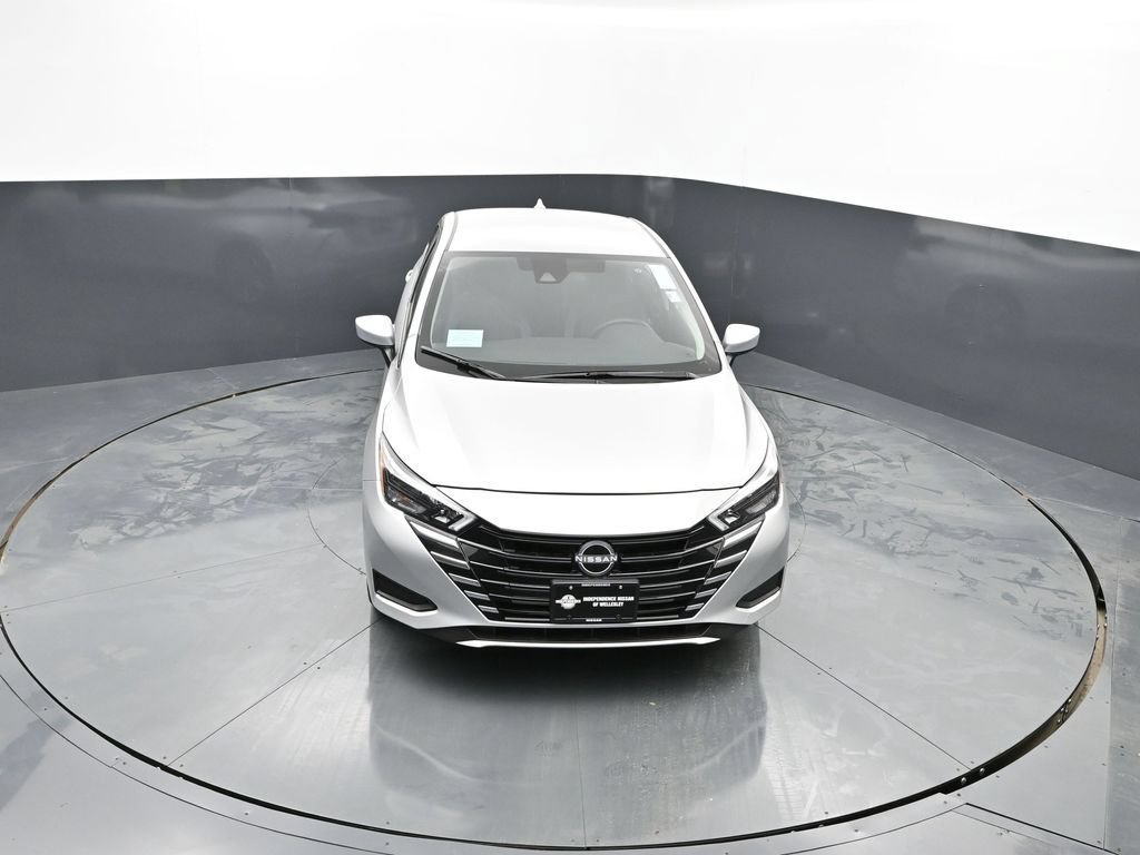 New 2025 Nissan Versa SV w/ Trunk Package FWD image 17