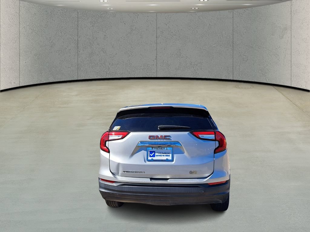 Used 2022 GMC Terrain SLE image 6