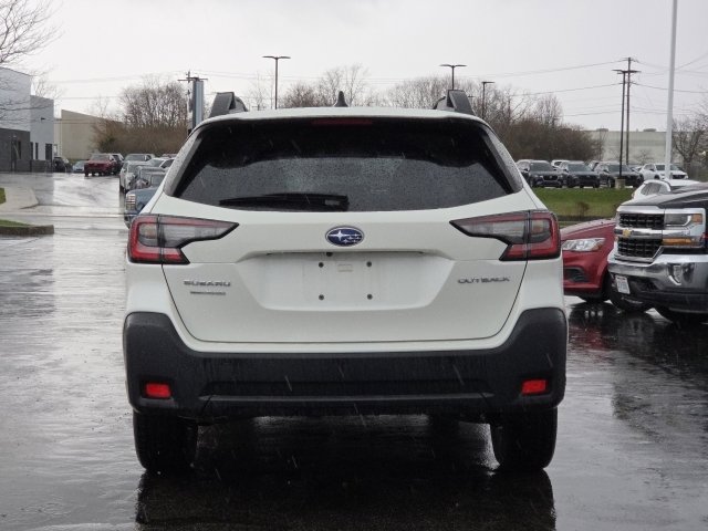 Used 2024 Subaru Outback Premium image 10