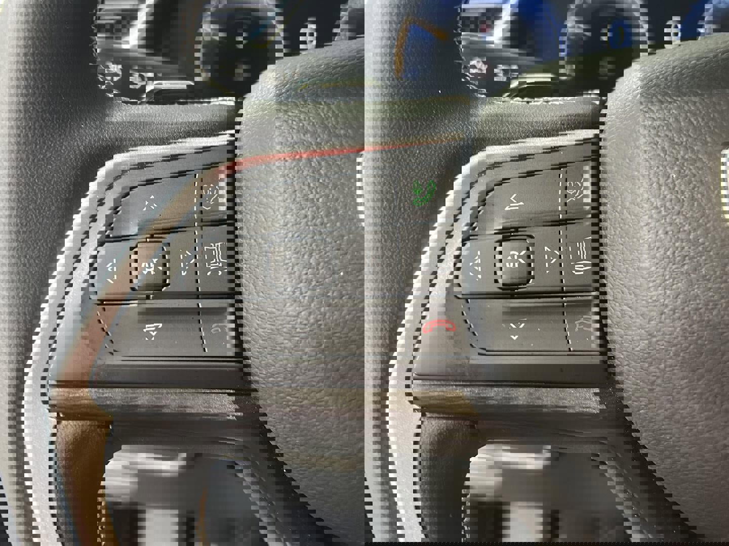 Used 2024 Jeep Grand Cherokee L Altitude image 17