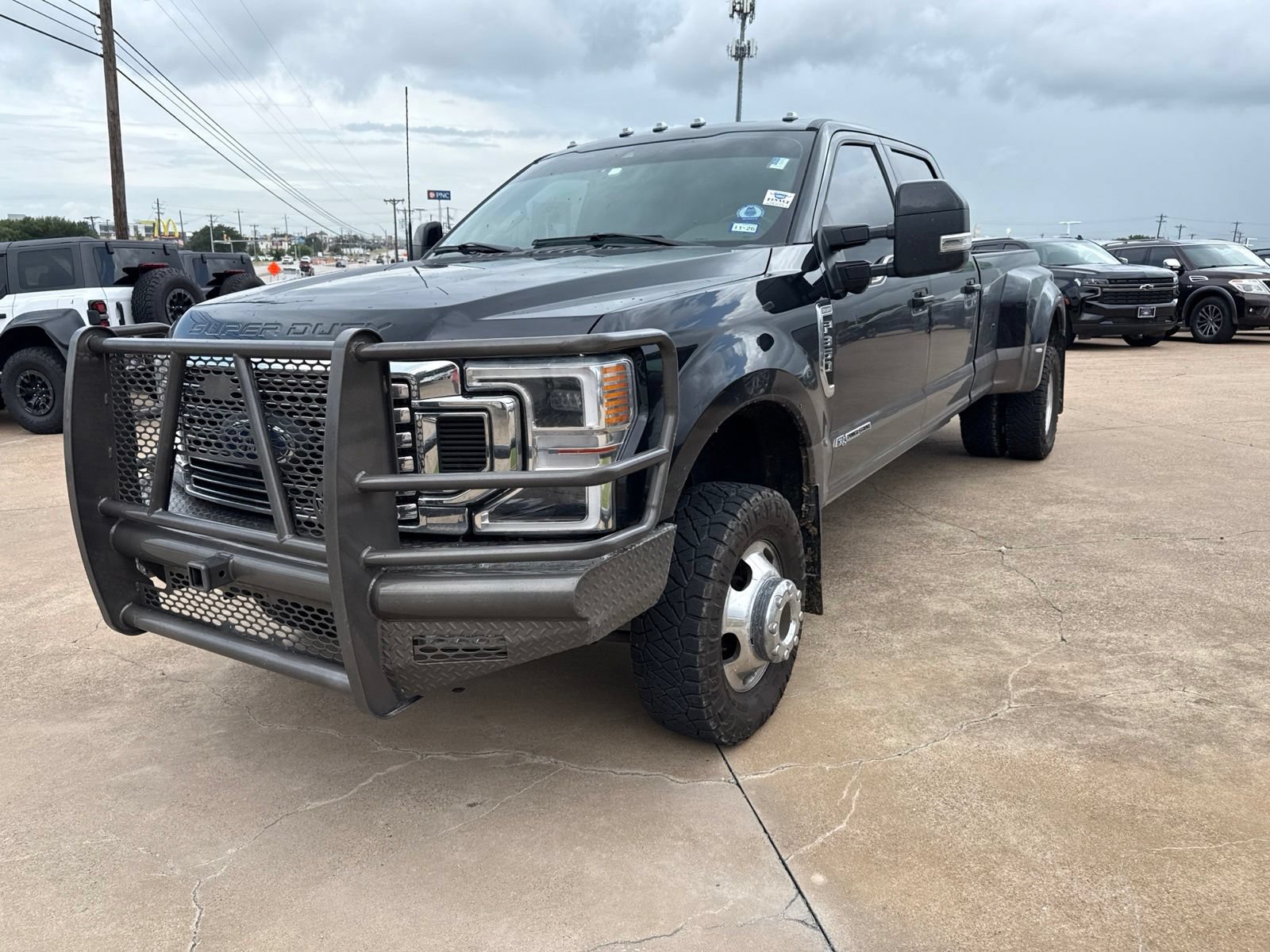 Used 2022 Ford F350 King Ranch w/ King Ranch Ultimate Package AWD/4WD video 3