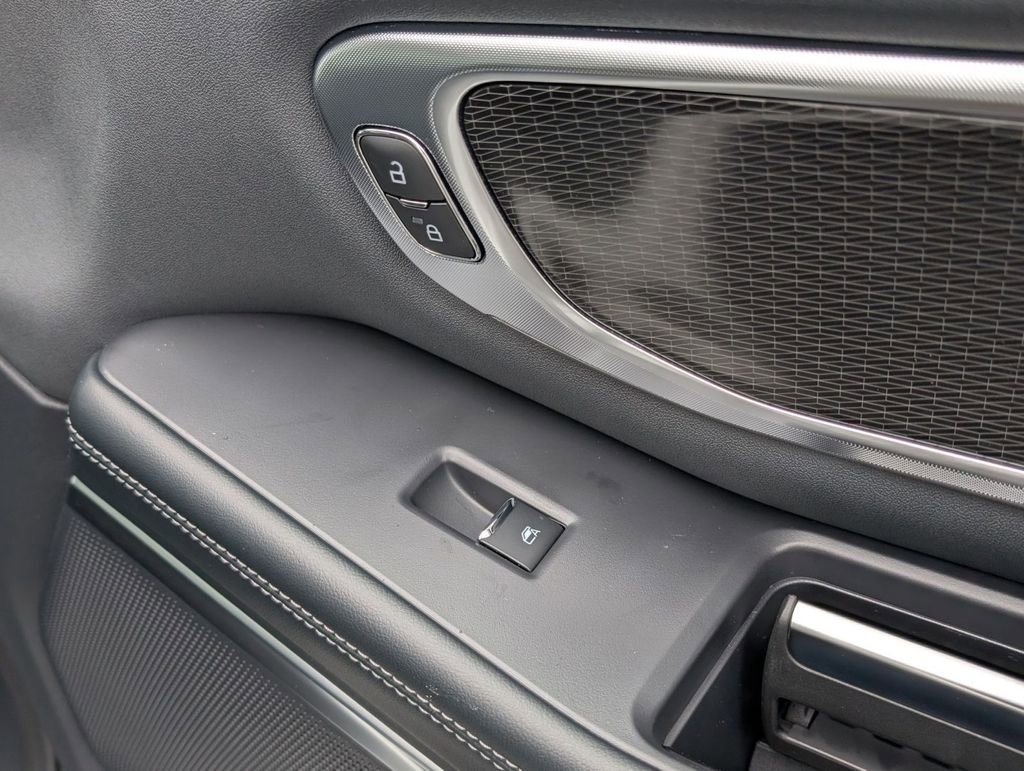 New 2025 Ford Expedition Platinum w/ Stealth Performance Package image 54