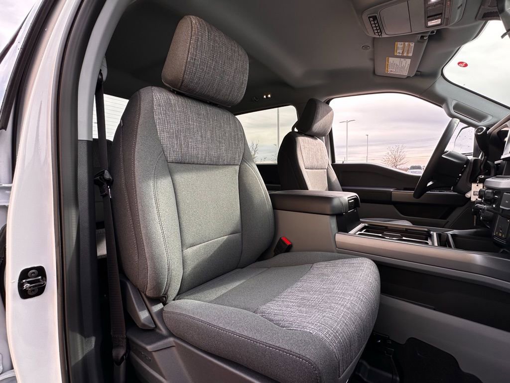 New 2026 Ford F250 XLT w/ FX4 Off-Road Package image 53