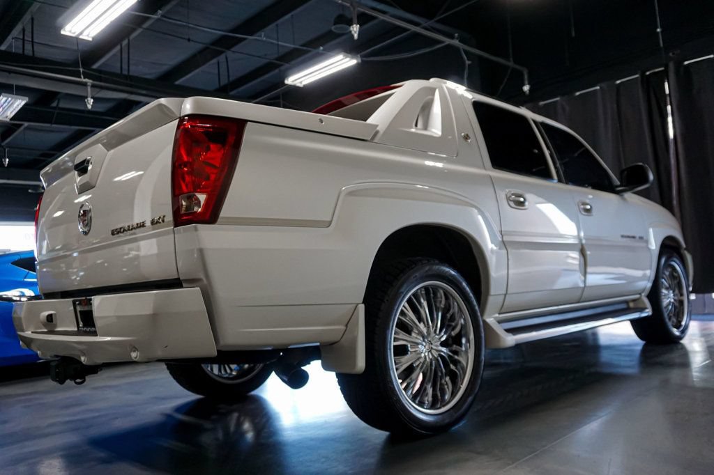 Used 2004 Cadillac Escalade EXT AWD/4WD image 6