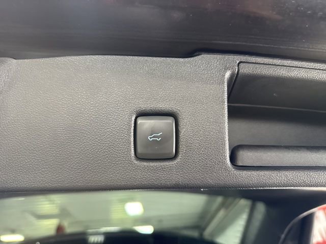 Used 2020 Ford Escape SEL image 10