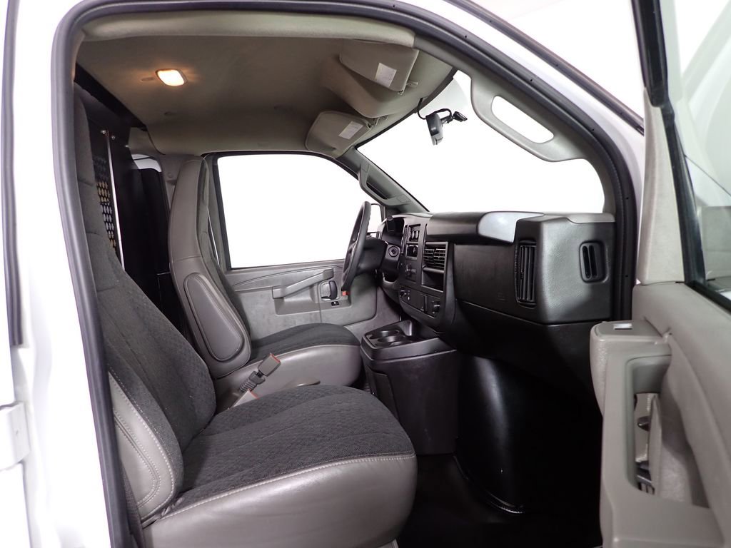 Used 2024 GMC Savana 2500 w/ Driver Convenience Package RWD image 30