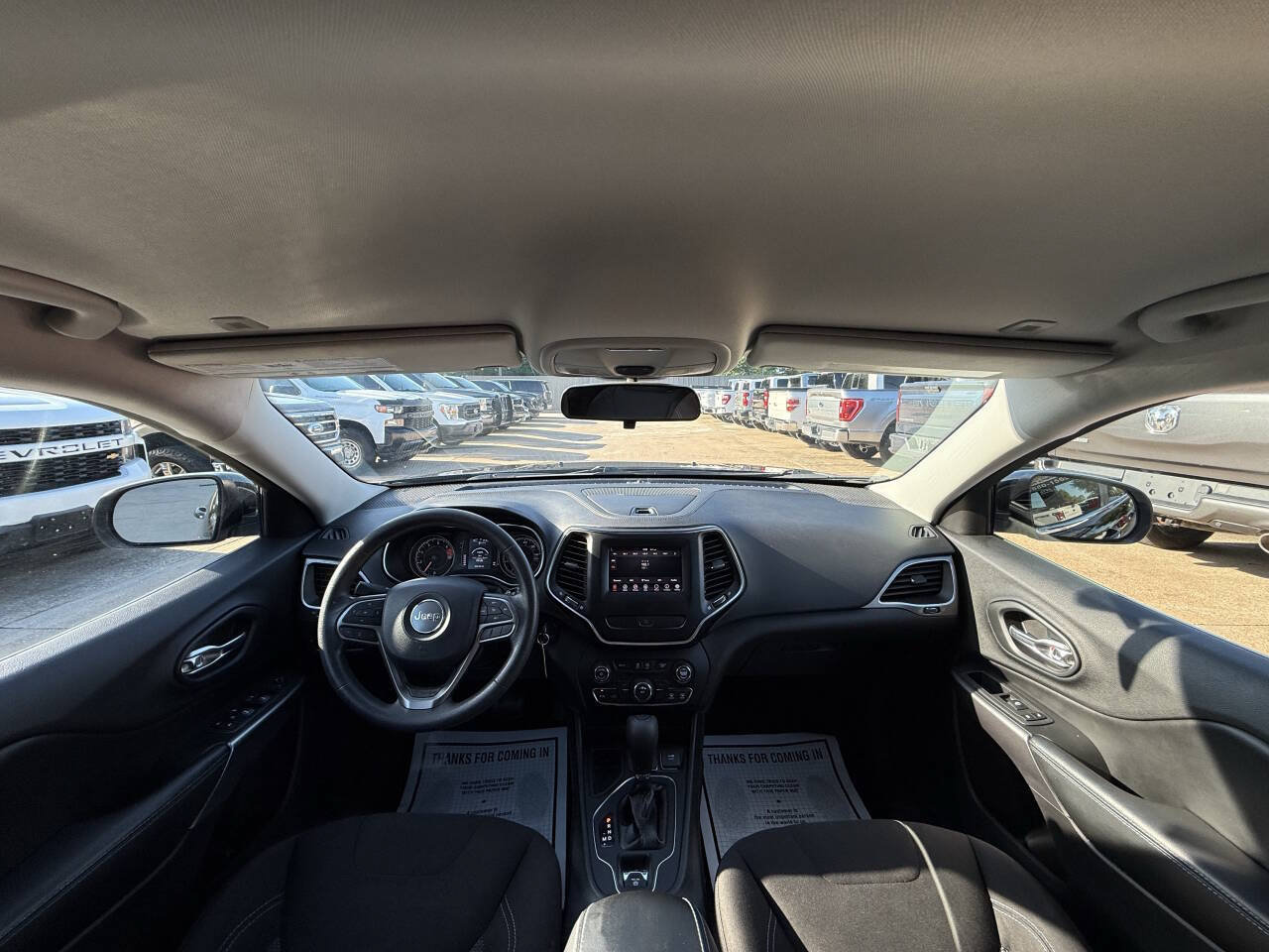 Used 2019 Jeep Cherokee Latitude w/ Popular Appearance Group FWD image 18