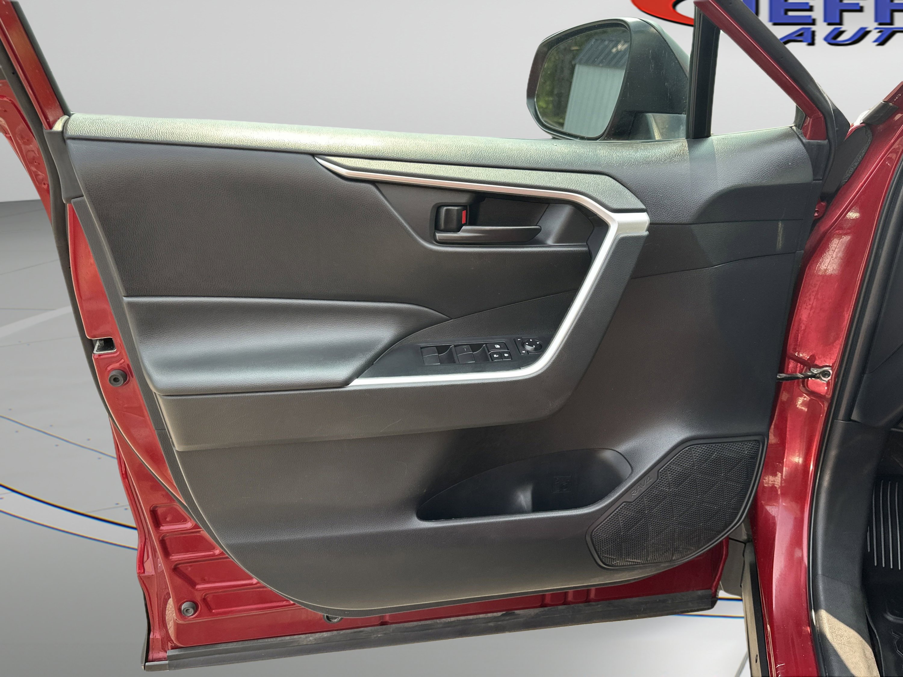 Used 2023 Toyota RAV4 LE image 14