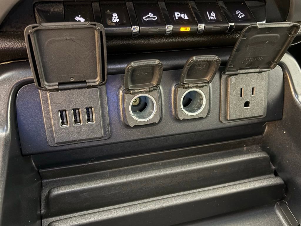 Used 2014 GMC Sierra 1500 SLT w/ SLT Crew Cab Value Package image 29