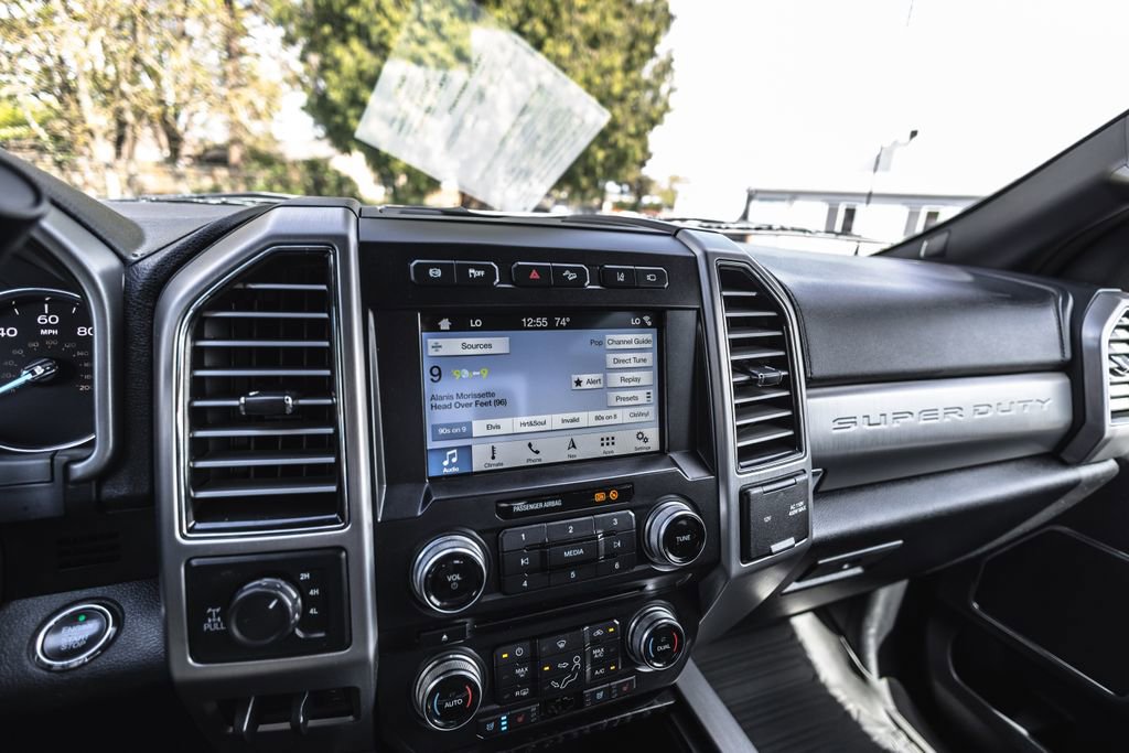 Used 2018 Ford F350 Platinum w/ Platinum Ultimate Package AWD/4WD image 16